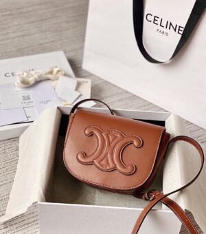 CELINE FOLCO CUIR TRIOMPHE