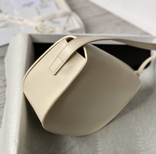 CELINE FOLCO CUIR TRIOMPHE