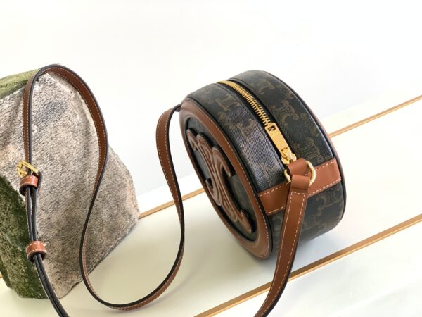 CELINE OVAL BAG CUIR TRIOMPHE
