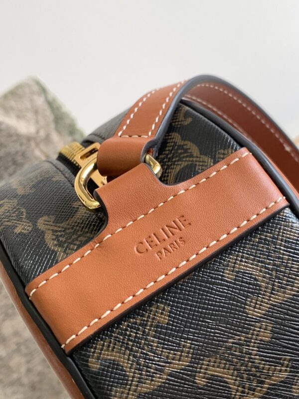 CELINE OVAL BAG CUIR TRIOMPHE