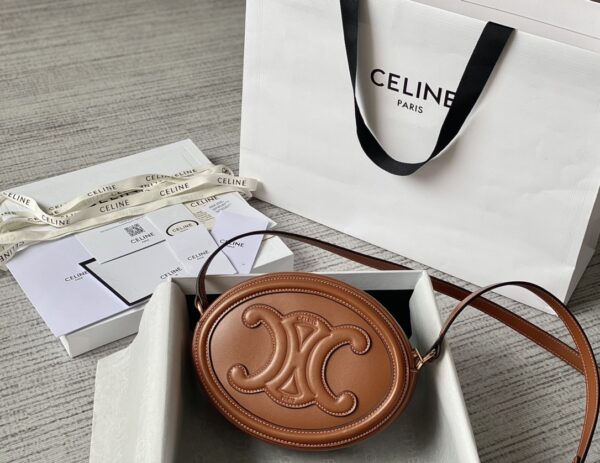 CELINE OVAL BAG CUIR TRIOMPHE