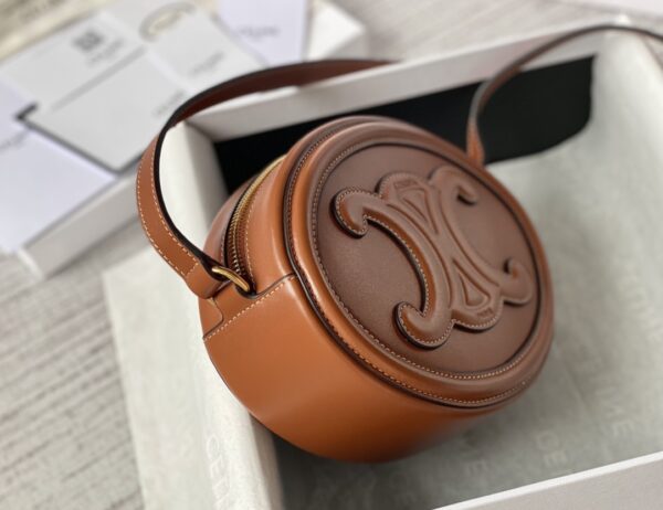 CELINE OVAL BAG CUIR TRIOMPHE