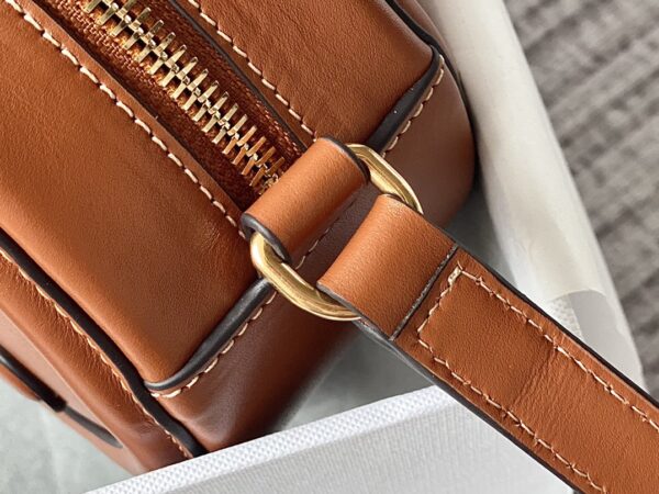 CELINE OVAL BAG CUIR TRIOMPHE