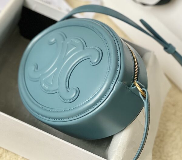 CELINE OVAL BAG CUIR TRIOMPHE