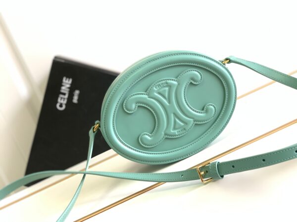 CELINE OVAL BAG CUIR TRIOMPHE