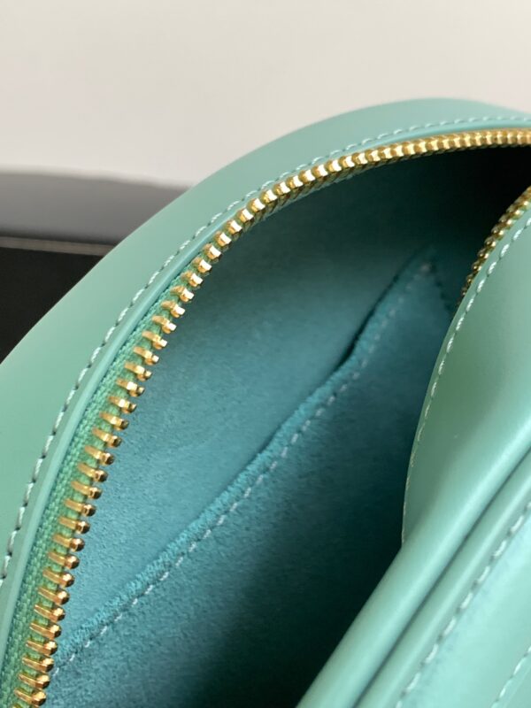 CELINE OVAL BAG CUIR TRIOMPHE