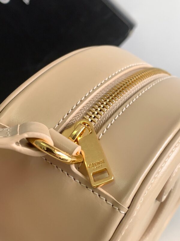 CELINE OVAL BAG CUIR TRIOMPHE