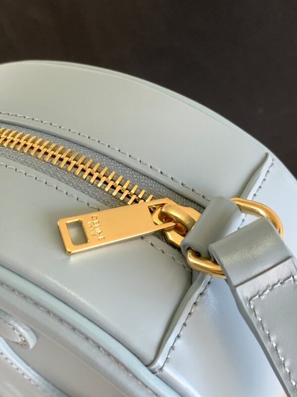 CELINE OVAL BAG CUIR TRIOMPHE