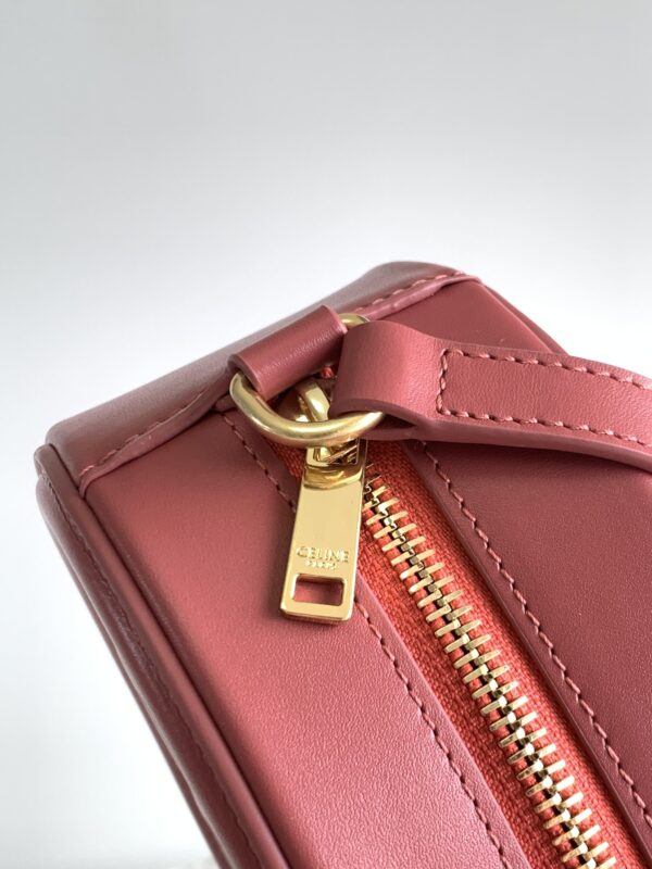 CELINE OVAL BAG CUIR TRIOMPHE