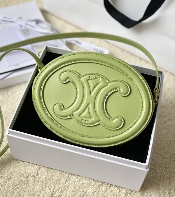 CELINE OVAL BAG CUIR TRIOMPHE