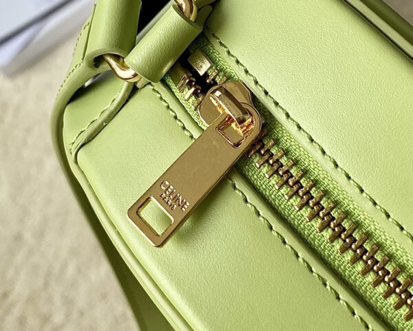 CELINE OVAL BAG CUIR TRIOMPHE