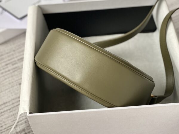 CELINE OVAL BAG CUIR TRIOMPHE