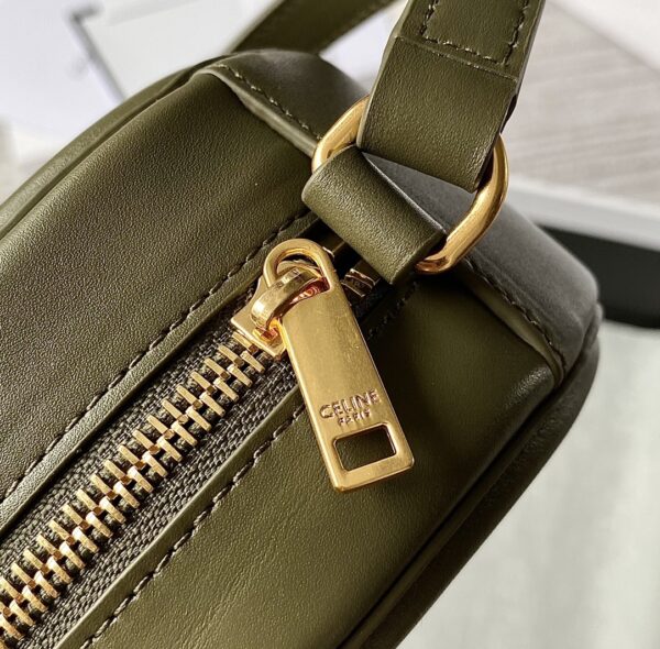 CELINE OVAL BAG CUIR TRIOMPHE