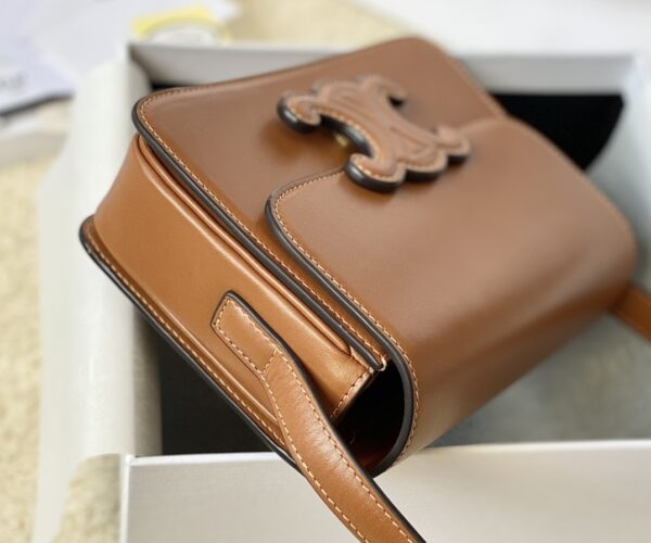 CELINE Cuir Triomphe