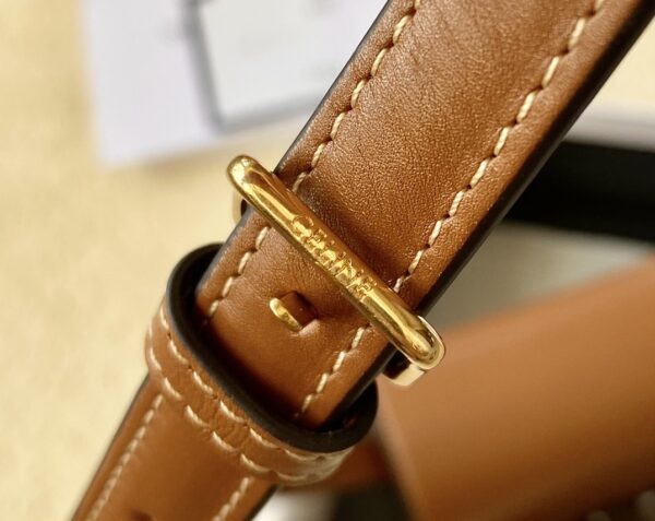 CELINE Cuir Triomphe