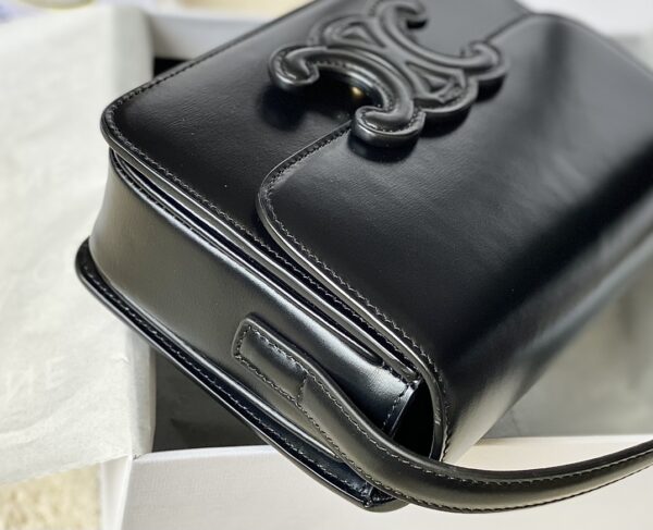 CELINE Cuir Triomphe