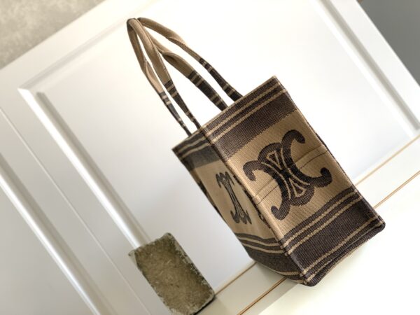 CELINE LARGE CABAS THAIS