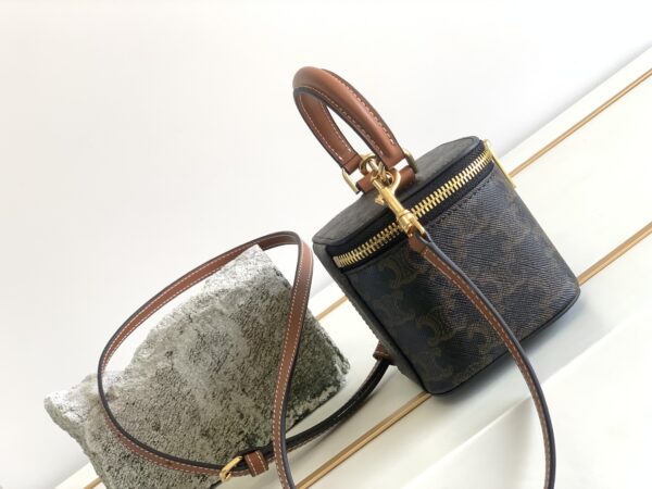 CELINE TRIOMPHE CANVAS