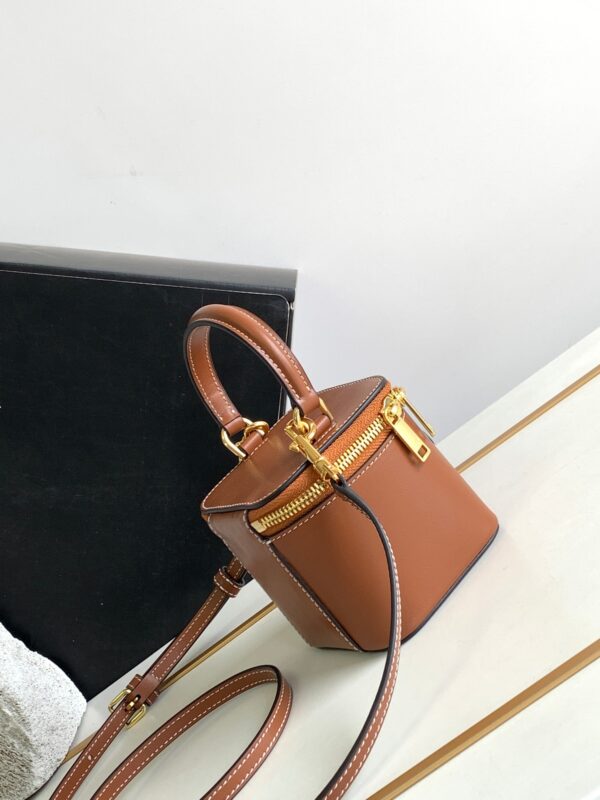 CELINE TRIOMPHE CANVAS
