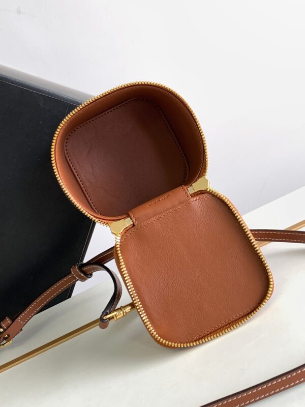 CELINE TRIOMPHE CANVAS