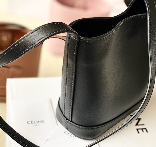 CELINE MINI BUCKET CUIR TRIOMPHE