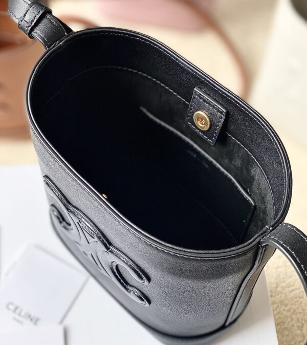 CELINE MINI BUCKET CUIR TRIOMPHE