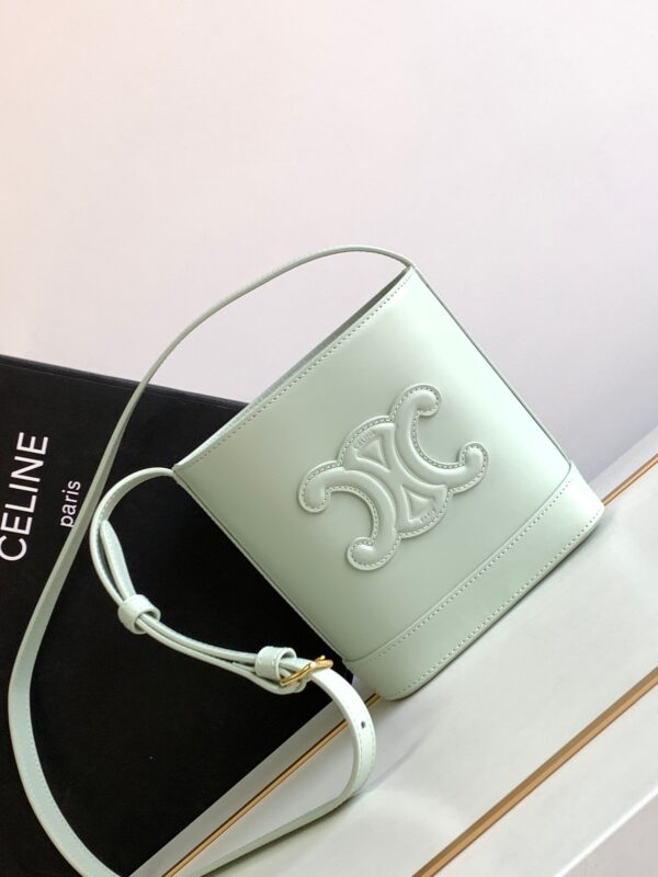 CELINE MINI BUCKET CUIR TRIOMPHE