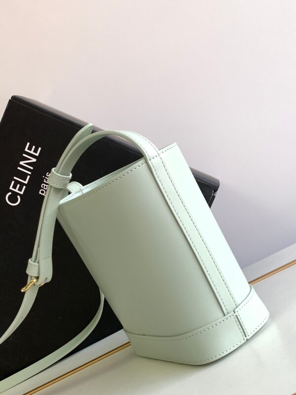 CELINE MINI BUCKET CUIR TRIOMPHE
