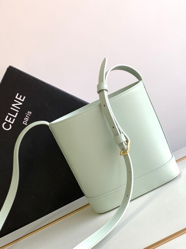 CELINE MINI BUCKET CUIR TRIOMPHE
