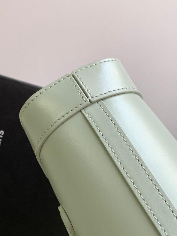 CELINE MINI BUCKET CUIR TRIOMPHE