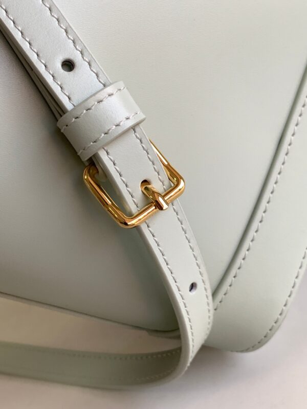 CELINE MINI BUCKET CUIR TRIOMPHE