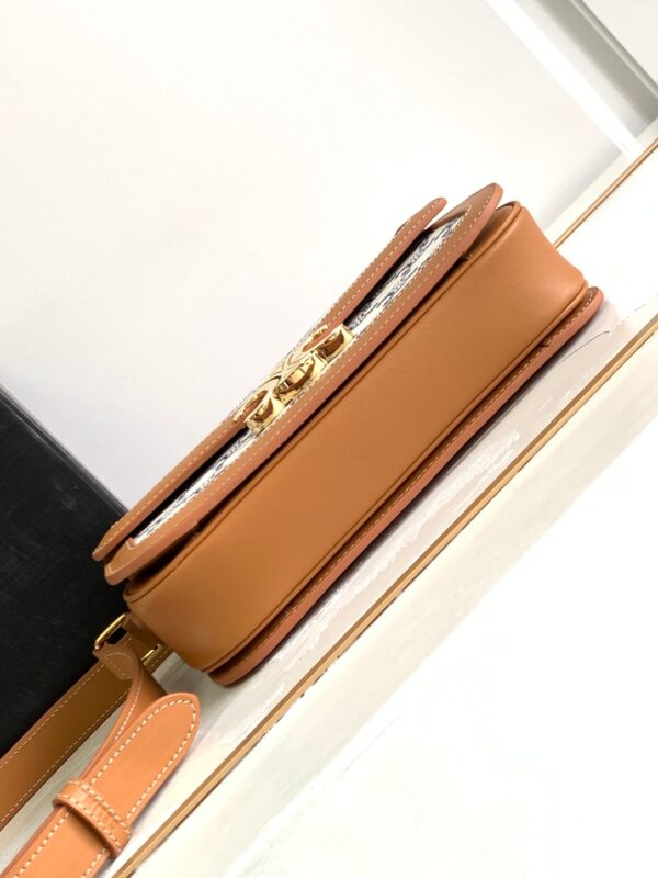CELINE CLASSIQUE TRIOMPHE BAG