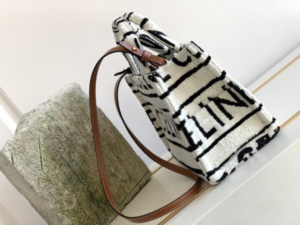 CELINE SMALL CABAS THAIS