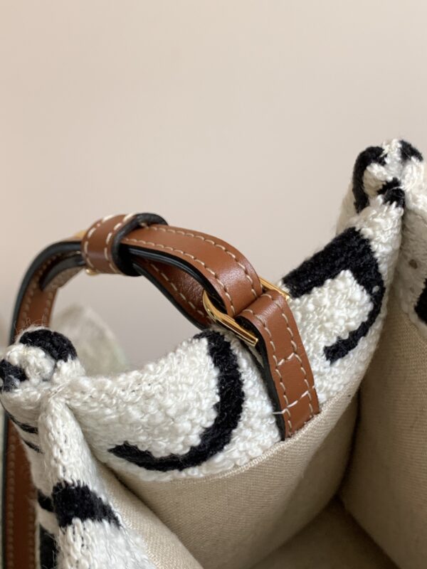 CELINE SMALL CABAS THAIS