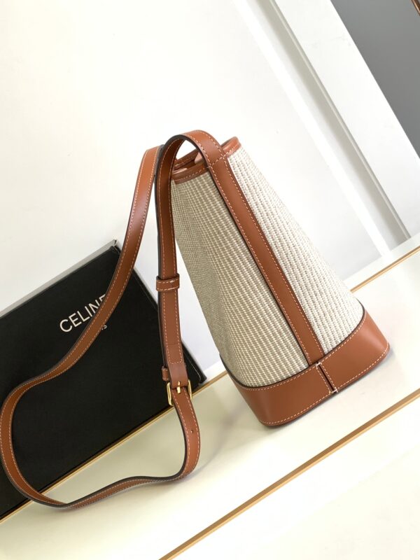 CELINE SMALL BUCKET CUIR TRIOMPHE