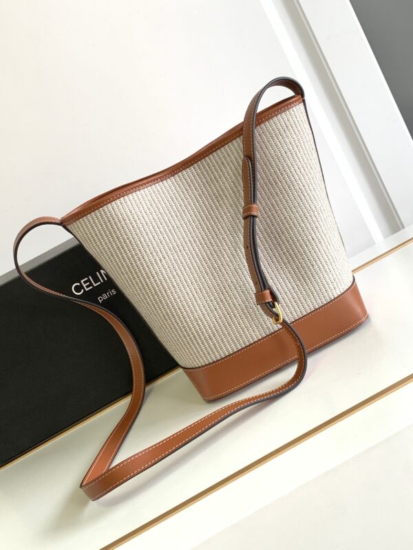 CELINE SMALL BUCKET CUIR TRIOMPHE