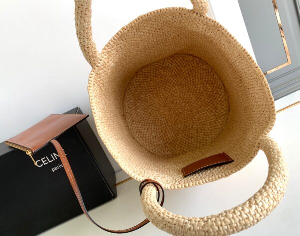 CELINE SUPPLE SMALL TRIOMPHE CELINE CLASSIC PANIER IN RAFFIA AND CALFSKIN