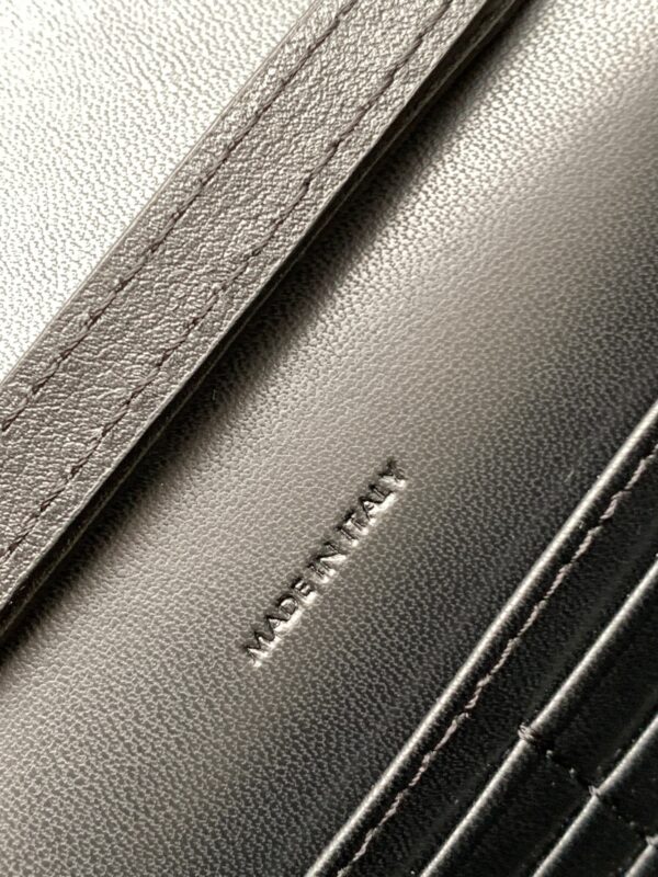 CELINE WALLET ON CHAIN TRIOMPHE