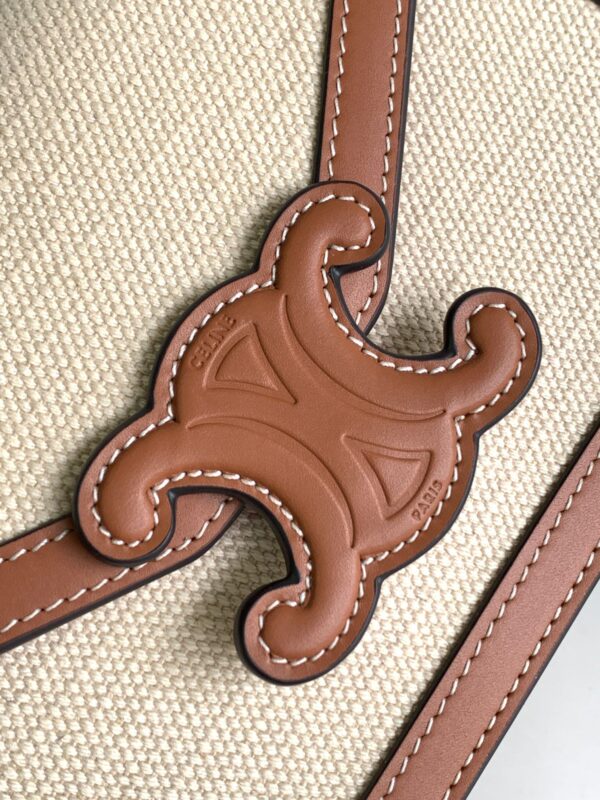 CELINE WALLET ON CHAIN TRIOMPHE