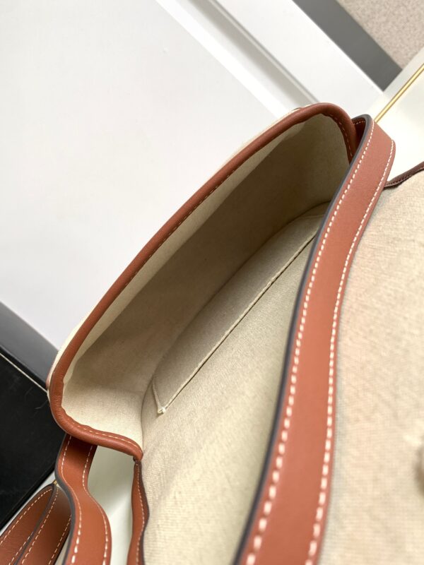 CELINE FOLCO CUIR TRIOMPHE