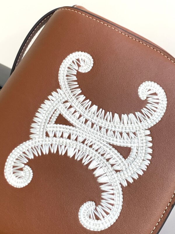 CELINE FOLCO CUIR TRIOMPHE