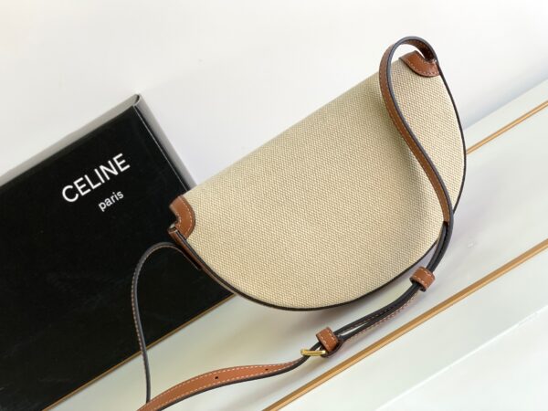 CELINE BESACE CUIR TRIOMPHE