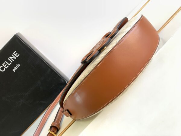 CELINE BESACE CUIR TRIOMPHE
