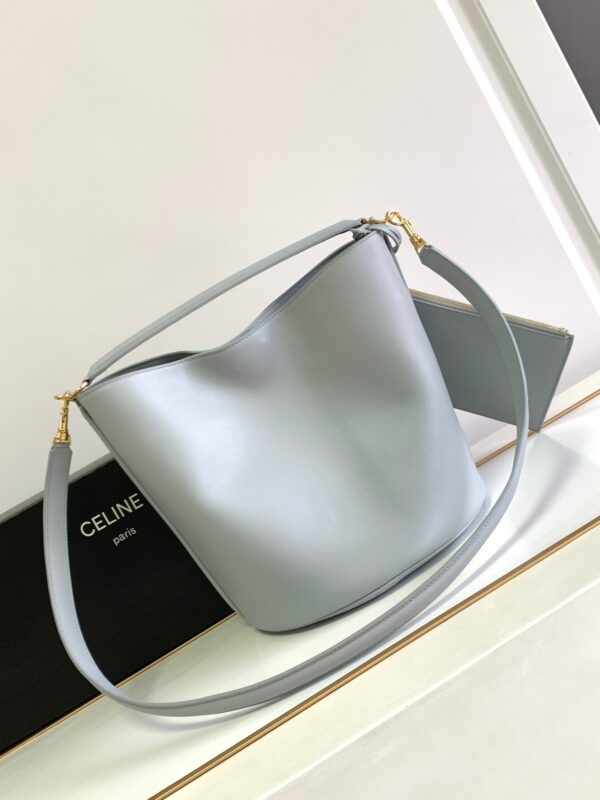 CELINE Bucket 16