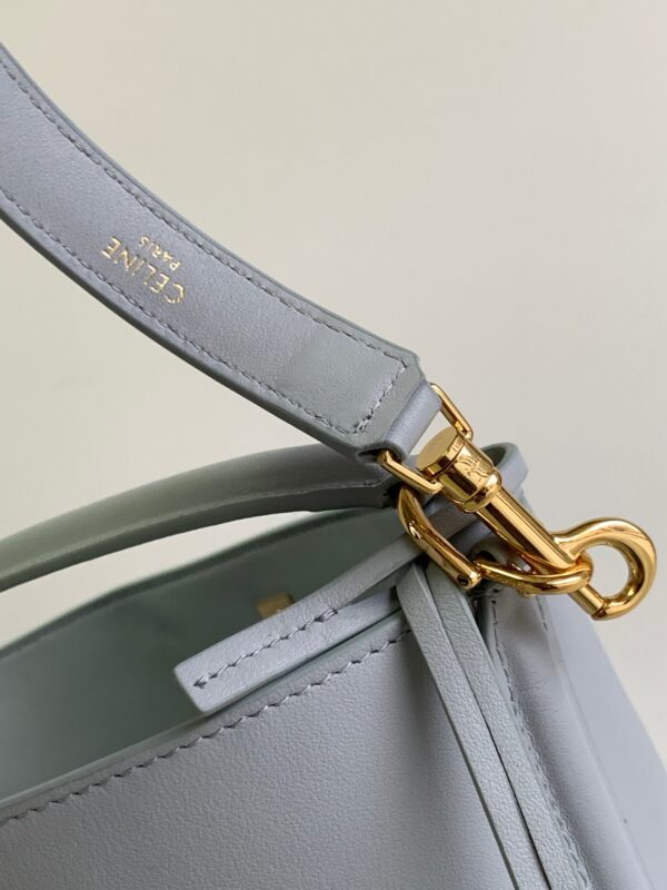 CELINE Bucket 16