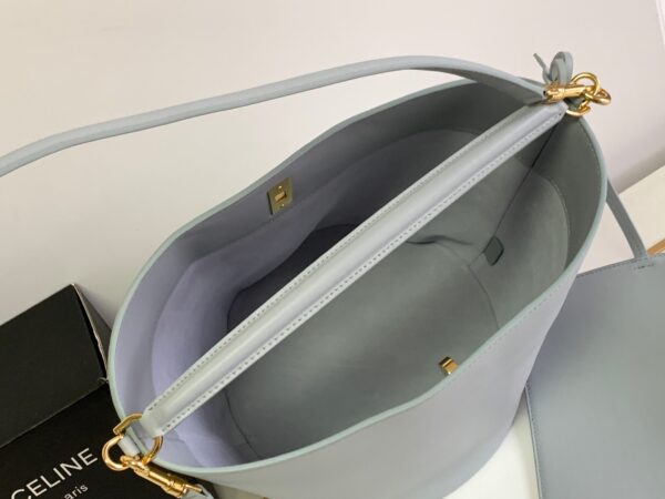 CELINE Bucket 16