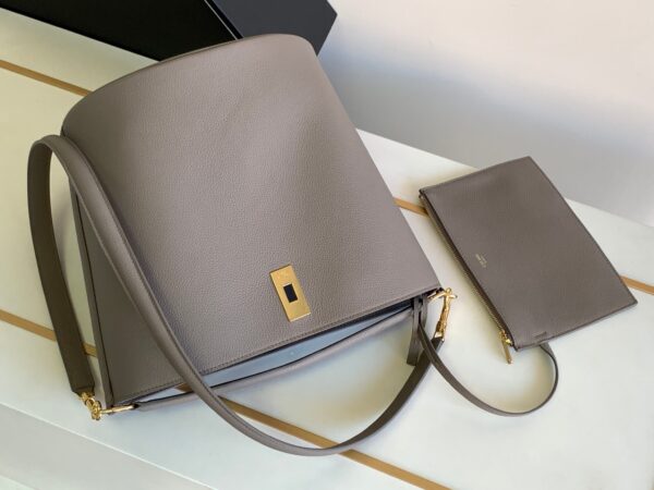 CELINE Bucket 16