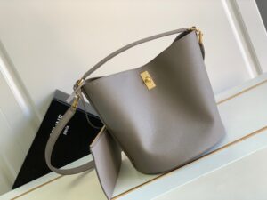 CELINE Bucket 16