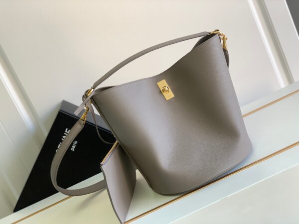CELINE Bucket 16