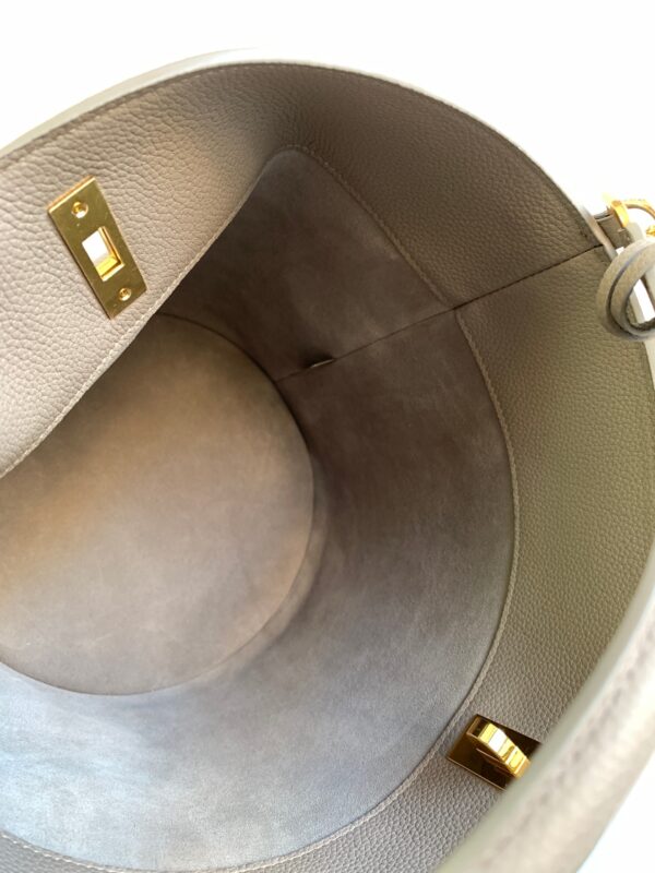 CELINE Bucket 16